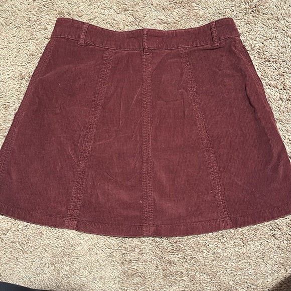 AE Maroon Skirt - Picture 2 of 4